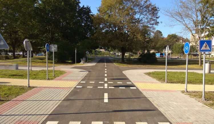 Na opravdu a vybudování dopravních hřišť vyčlenil kraj 300 tisíc korun