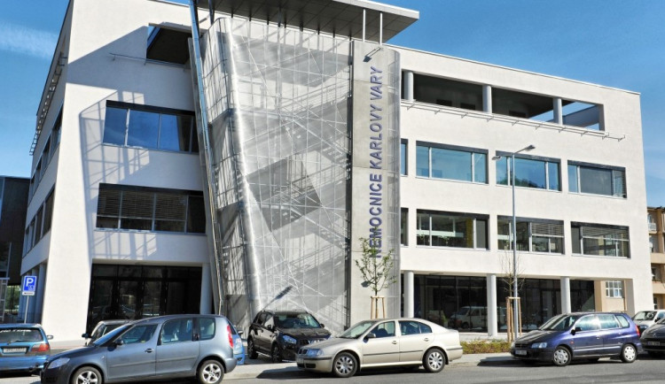 V karlovarské nemocnici začala přestavba pavilonu bývalého infekčního oddělení