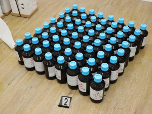 Policie při operaci KOZEL II. odhalila u Chebu laboratoř na výrobu stovek kilogramů metamfetaminu