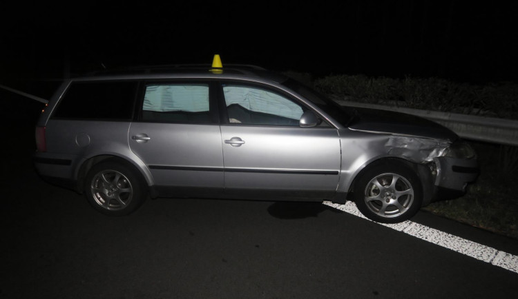 Viník nehody jel tímto vozem v protisměru po dálnici