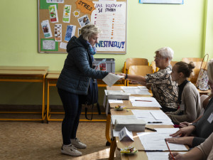 Poslední volební den začíná. Češi rozhodují o složení městských a obecních zastupitelstev.