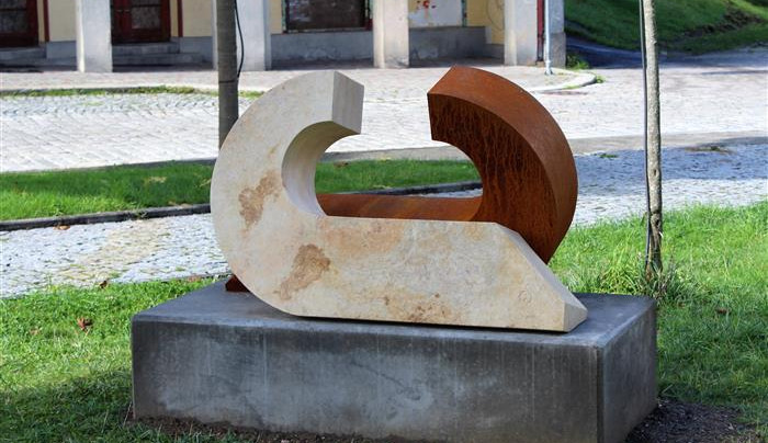 Aš oživily sochy v ulicích. Město si je nadělilo k narozeninám