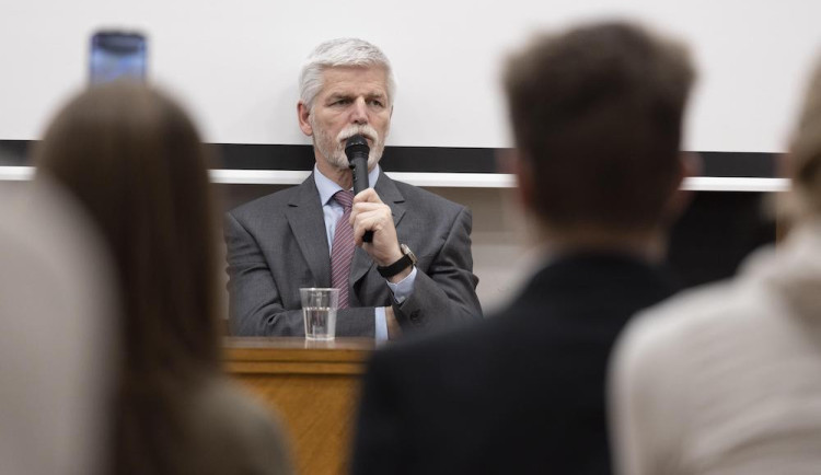 size3-size4-1654933092993-103-nesdilim-nazorovou-ani-hodnotovou-orientaci-s-babisem-populismus-je-problemem-soucasne-doby-rika-pet