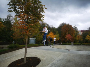 V Chebu otevřeli nový skatepark. Je nejmodernější v kraji