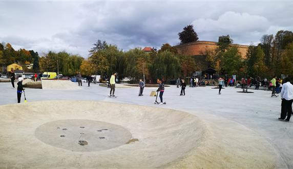 V Chebu otevřeli nový skatepark. Je nejmodernější v kraji