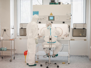 Práce lékárníka je o přesnosti a spolehlivosti. Českobudějovická nemocnice hledá nové kolegy