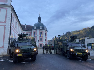 Bečovský zámek obsadili vojáci, cvičili možný útok teroristů
