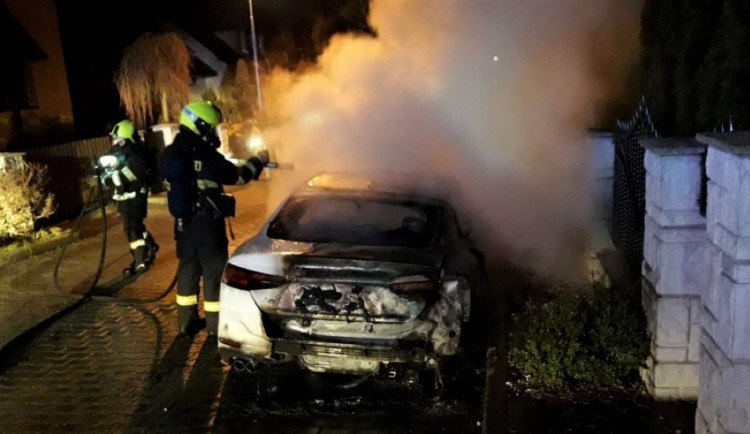 Ilustrační foto požáru jiného automobilu