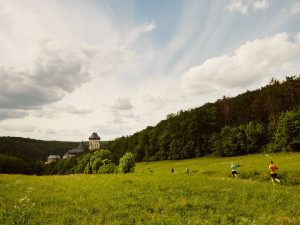Běhej lesy spouští registrace na rok 2023 a přichází s týmovým štafetovým závodem