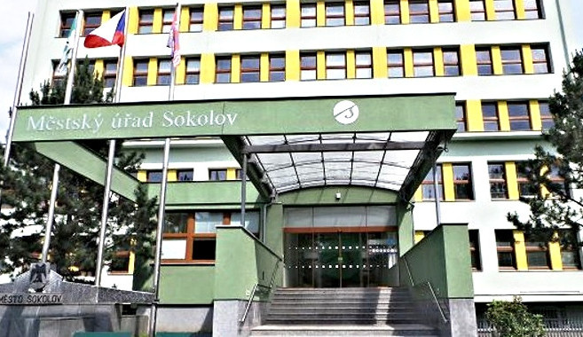 Sokolov řeší, jak opravit vytíženou silnici uprostřed města, která patří kraji