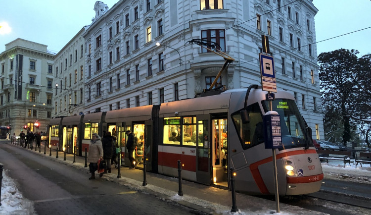 Brněnští dopraváci dostali pod stromeček víc peněz