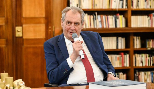 Miloš Zeman je zatím jediným přímě zvoleným prezidentem