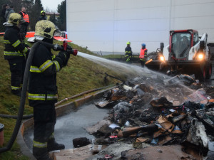Požár Tesca v Mariánských Lázních vyšetřuje policie. Škoda je dvacet milionů korun
