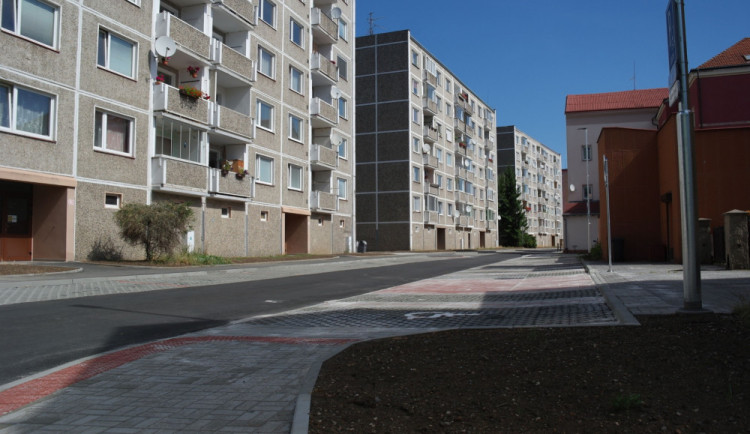 Vybrané panelové domy v Sokolově budou mít v příštím roce domovníky