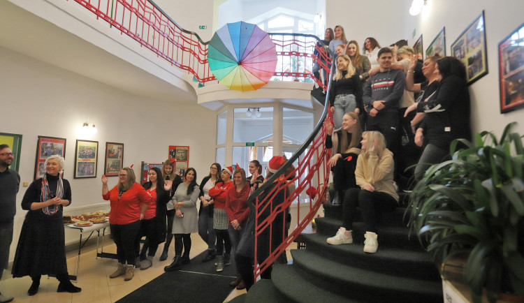 Chebská výška je poprvé ve vlastním. Studenti se učí v nových prostorách