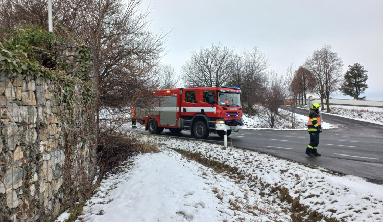 Další tragická nehoda. Na Brněnsku bourala dodávka s osobním autem