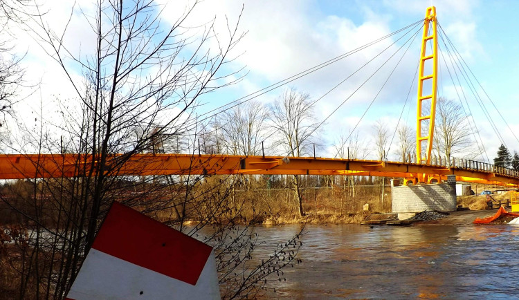 Stavba Krejcarové lávky v Sokolově téměř za 70 milionů korun má další skluz