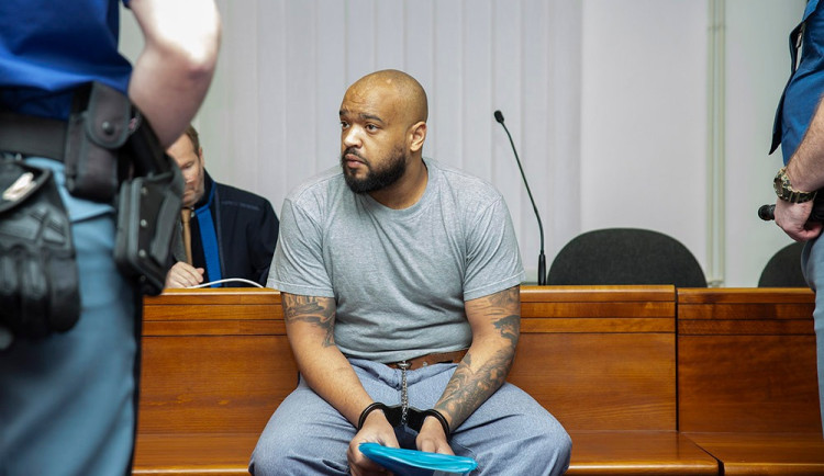 Soud zpřísnil výjimečný trest Banongovi, který brutálně vraždil v Brně