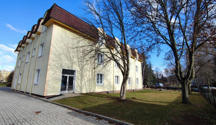 Chodov chce zabránit vzniku problematické ubytovny, preventivně hodlá odkoupit penzion Harmonie