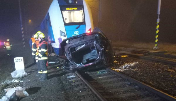 V únoru při nehodách v Karlovarském kraji zemřel jeden člověk