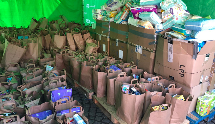 Potravinová banka v Karlovarském kraji nejvíce potřebuje sunary a pleny