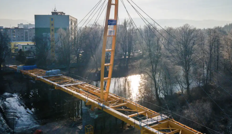 Nová Krejcarová lávka za 70 milionů korun se otevře koncem května
