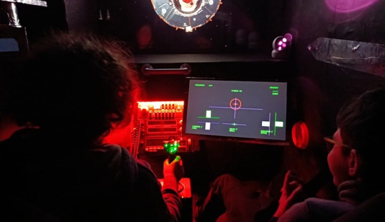 Z karlovarské hvězdárny se "létá do vesmíru" na vlastním simulátoru