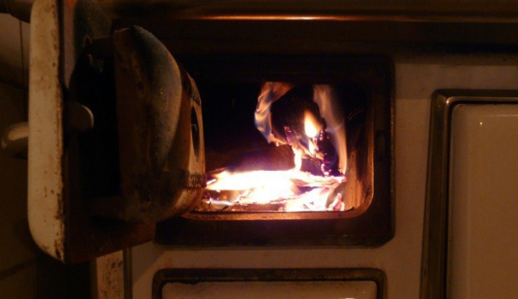 Karlovarský kraj rozdělí na výměnu kotlů 29 milionů korun. Žádat mohou domácnosti s nízkými příjmy