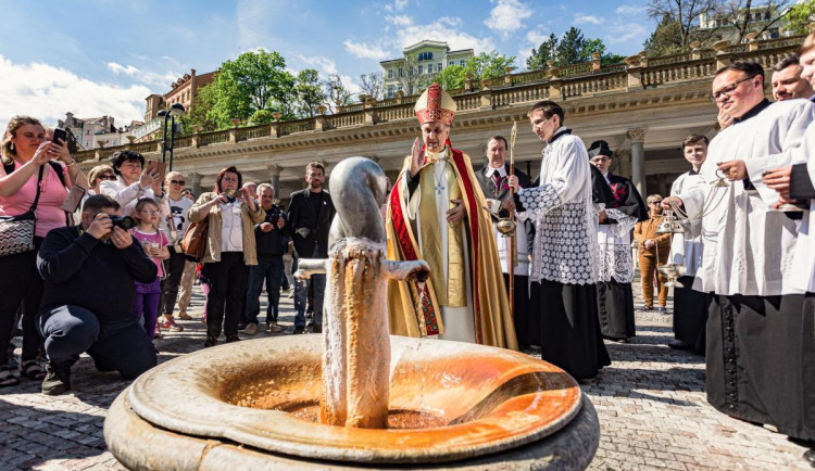 V Karlových Varech o víkendu zahájí lázeňskou sezonu. Dorazí i Karel IV.