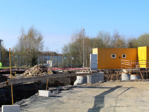 FOTO: V Aši pokračuje výstavba nového nádraží