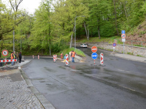 Karlovarští řidiči mají důvod k radosti. Město po necelém roce opravilo Bezručovu ulici