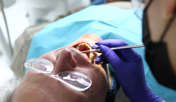 size4-16799414317919-239-kraji-se-nepodarilo-zajistit-provoz-zubni-pohotovosti-v-pracovnich-dnech-v-karlovych-varech