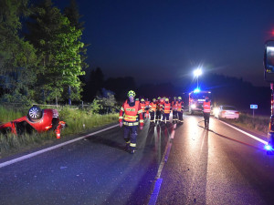 Tragická noc. V Karlovarském kraji zemřelo při dopravních nehodách pět lidí