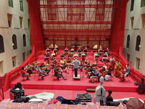 Multifunkční sál v Císařských lázních už slouží ke zkouškám symfoniků