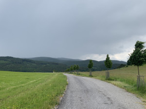 Do Česka dorazily bouřky. Hrozí silný vítr, přívalové deště i kroupy