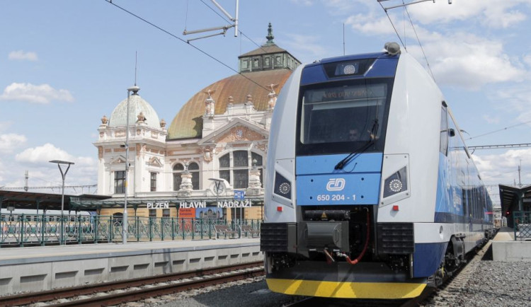 České dráhy budou jezdit na lince Plzeň - K. Vary patnáct let