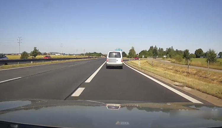 VIDEO: Opilý řidič překročil rychlost o více než 50 kilometrů za hodinu