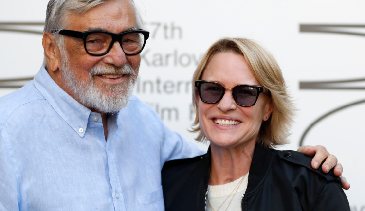 Příjezd Robin Wrigh.