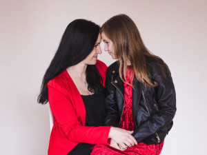 Šárka Černá s dcerou Natálkou, která před čtyřmi lety utrpěla rozsáhlé popáleniny