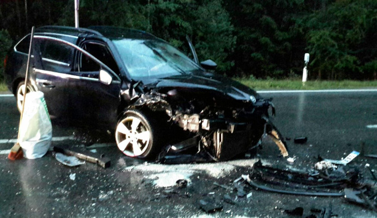 Dopravní nehoda dvou aut zastavila provoz na hraničím přechodu Svatý Kříž.