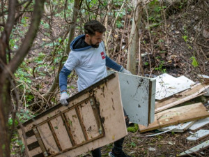 Být dobrým sousedem znamená i uklízet své okolí