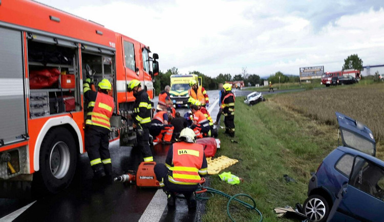 Nehody na mokru. Bouralo se u Jesenice nebo Bečova