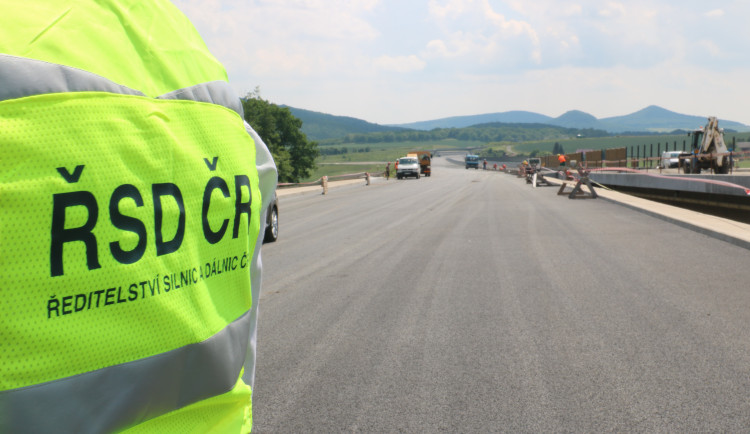 Mezi Aší a Hazlovem dokončuje ŘSD stavbu nového mostu za 12 milionů korun