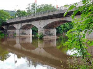 Chebský most v Karových Varech bude i po rekonstrukci s dvoupruhem pro auta
