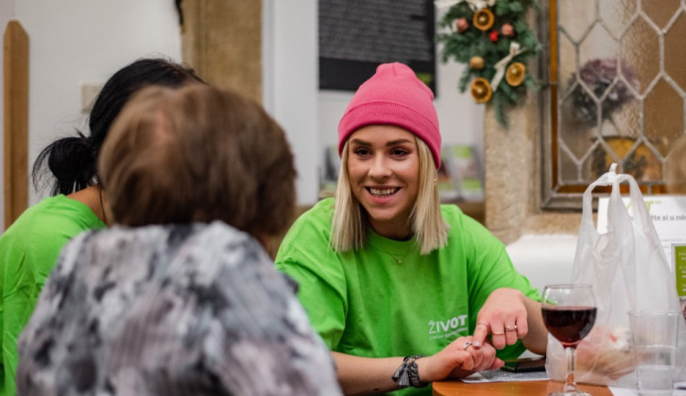 Důstojný a plnohodnotný život lidí nad 60 musí být samozřejmostí