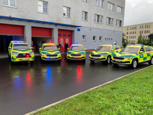 Karlovarští záchranáři dostanou 19 nových vozů. Nákup vyjde na 44 milionů korun