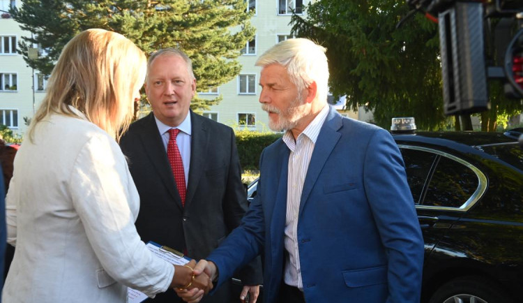 V Karlovarském kraji byl u začátku školního rok i prezident Petr Pavel, začal v Bukovanech