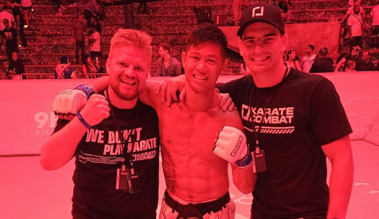 Úspěch budějckého bojovníka. Tim Ha zvítězil v lize Karate Combat před hvězdami UFC