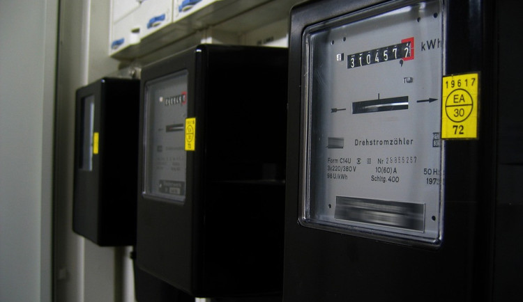 size4-15306497109259-124-electricity-meter-96863-960-720