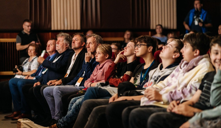 Festival Oty Hofmana v Ostrově nabídne devět soutěžních filmů a čtyři seriály